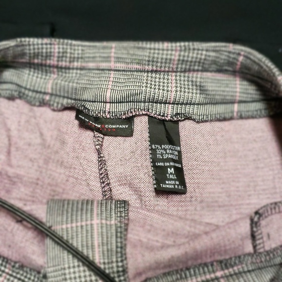 New York & Company knit pants. - Picture 3 of 5